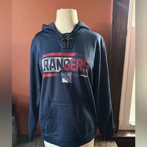 😊- NY Rangers Reebok Hoodie size Girl (14-16)